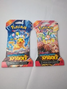 *1* Surging Sparks Sleeved Booster Pack Scarlatto e Viola Carta Pokemon TCG Sigillato - Foto 1 di 4