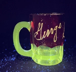 Antique *2* Ruby Flash Shot Glasses Mugs Glow Manganese Green 365 uv Glowing - Picture 1 of 18