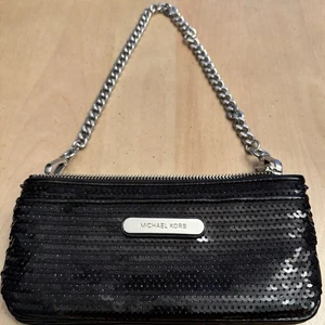 MICHAEL KORS Wristlet. Black With Silver Chain Strap And Accents. Pre-owned. - Picture 1 of 22