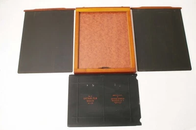 C13527 ~ 6.5x8.5 MADERA ANTIGUA Soporte de placa entera y una funda de película Kodak - USADO Foto 1 de 4