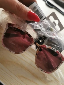 Foster Grant Ladies Sunglass Nwt & Pouch. White Floral £19.99 - Picture 1 of 7