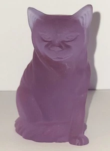 ALEXANDRITE Purple Blue Glass CAT Sitting FIGURINE Statue #1543 - Picture 1 of 13