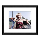 Portrait de Marilyn Monroe debout en voiture - "Comment épouser un millionnaire" - 16...