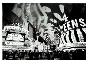 1998 Original Photo 4 Queens Casino and Sam Boyd's on Fremont Street Las Vegas - Picture 1 of 2