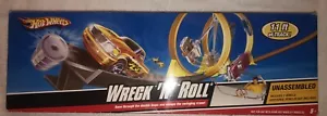 HOT WHEELS WRECK 'N' ROLL TRACK SET INCLUDES 11 FEET OF TRACK NEW SAME DAY SHIP - Picture 1 of 3