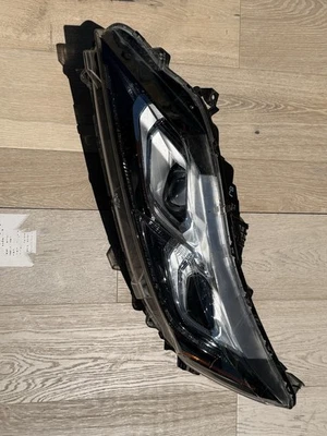 Estado: LÁMPARA LATERAL DEL CONDUCTOR MITSUBISHI ECLIPSE CROSS usada Foto 1 de 4