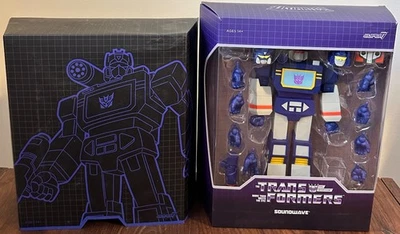 Super7 Transformers Ultimates Soundwave 7-Inch Action Figure Missing 1 piece - Image 1 of 3
