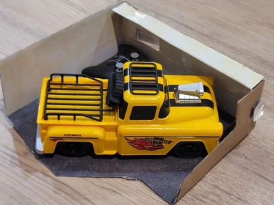 New Bright 1955 Blown Chevrolet Cameo RC Truck NEW OPEN INCOMPLETE BOX - Image 1 of 4