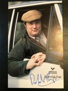 Tarjeta de reparto fotografiada de televisión de Richard Thorp de Emmerdale Farm Yorkshire 21 - Imagen 1 de 2