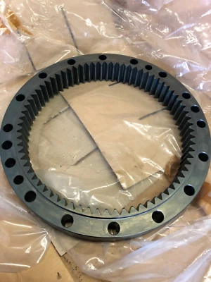 0941512 Gear NEW GENUINE CATERPILLAR - Image 1 of 3