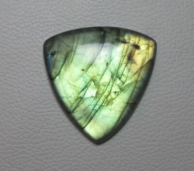 Labradorite Cabochon Trillion Shape 116.35 Cts Natural Loose Gemstone G 7712 - Image 1 of 4