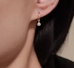 18K Gold Plated 4mm AAA Button Pearls Huggie Earrings Hoop 14mm Small Lever Back - Picture 1 of 6