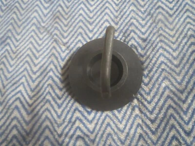 NEW 1992 - 1995 FORD CROWN VICTORIA SPARE WHEEL TIRE RETAINER ASBY - Image 1 of 4