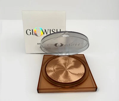 NIB Huda Beauty GLOWISH Soft Radiance Bronzing Powder 01 LIGHT .28oz Full Size - Image 1 of 2
