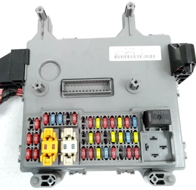 56010436AE Jeep 2005 2006 2007 Jeep Liberty caja de fusibles interior cabina tablero A6 Foto 1 de 4