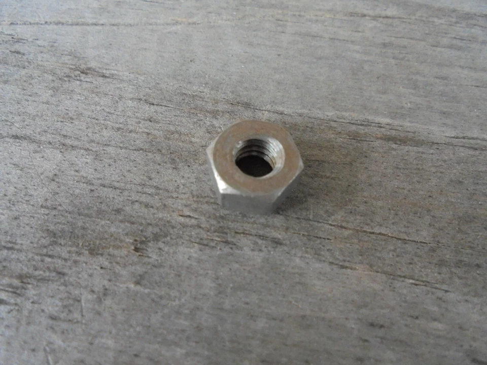(1) VINTAGE 1960's SONOR TEARDROP DRUM LUG INSERT NUT-VG! - Image 1 of 1