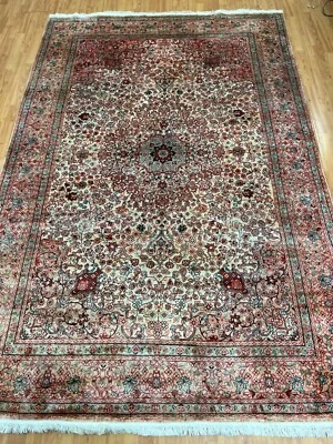 6' x 9' Chinese Perso Design Oriental Rug - 100% Silk - Hand Made - Full Pile - Image 1 of 4
