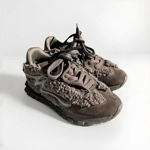 New The Jogger Marc Jacobs Runway Edition Brown Woolly Fur Sneakers SZ 7 - Picture 1 of 8