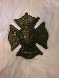 Cast Iron Firefighter Fireman Cross Hanging Wall Plaque Decoration - Picture 1 of 2