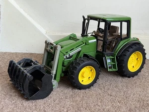 Bruder John Deere 6920 Tractor With Front Loader, 1:16 Scale, 02052, Green. - Picture 1 of 10