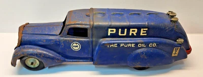 Camión cisterna Metalcraft de colección de los años 30 de acero prensado Pure Oil Co. 14,5" de largo Foto 1 de 4