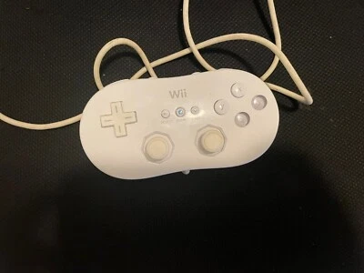 Official OEM Genuine Nintendo Brand Wii & Wii U Classic Controller White RVL-005 - Image 1 of 2