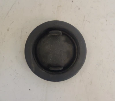 2015 2016 2017 2018 Ford Focus Faro trasero Bombilla Cubierta Tapa Antipolvo Redonda Negra Foto 1 de 4