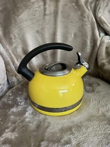 Kitchen Aid Citrus Sunrise 2.0 Quart Kettle with C Handle and Trim Band - Picture 1 of 4