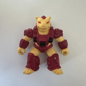 Figura Hasbro de colección Battle Beasts #31 Jaded Jag RED ARMOR - Imagen 1 de 4