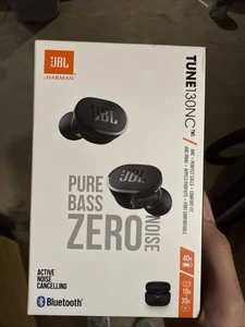 Auriculares internos inalámbricos JBL Tune 130NC Pure Bass Sound negros JBLT130NCTWSBAM™ - Imagen 1 de 3