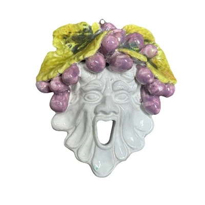 Máscara de pared facial de cerámica hecha a mano Italia Baco mayólica hojas de uva teatral Foto 1 de 4