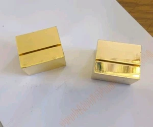 Stck 20 Metall Würfel Tischkarten Halter mit Lichtfunktion in Gold - Bild 1 von 9