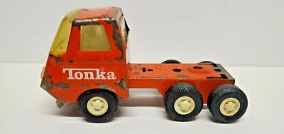 Transportador de coche de hojalata prensada Tonka vintage Foto 1 de 4
