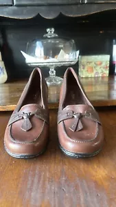 NWOB Clarks Womens Ashland Bubble Comfort Two Tone Leather Loafer Size 8.5M - Picture 1 of 7