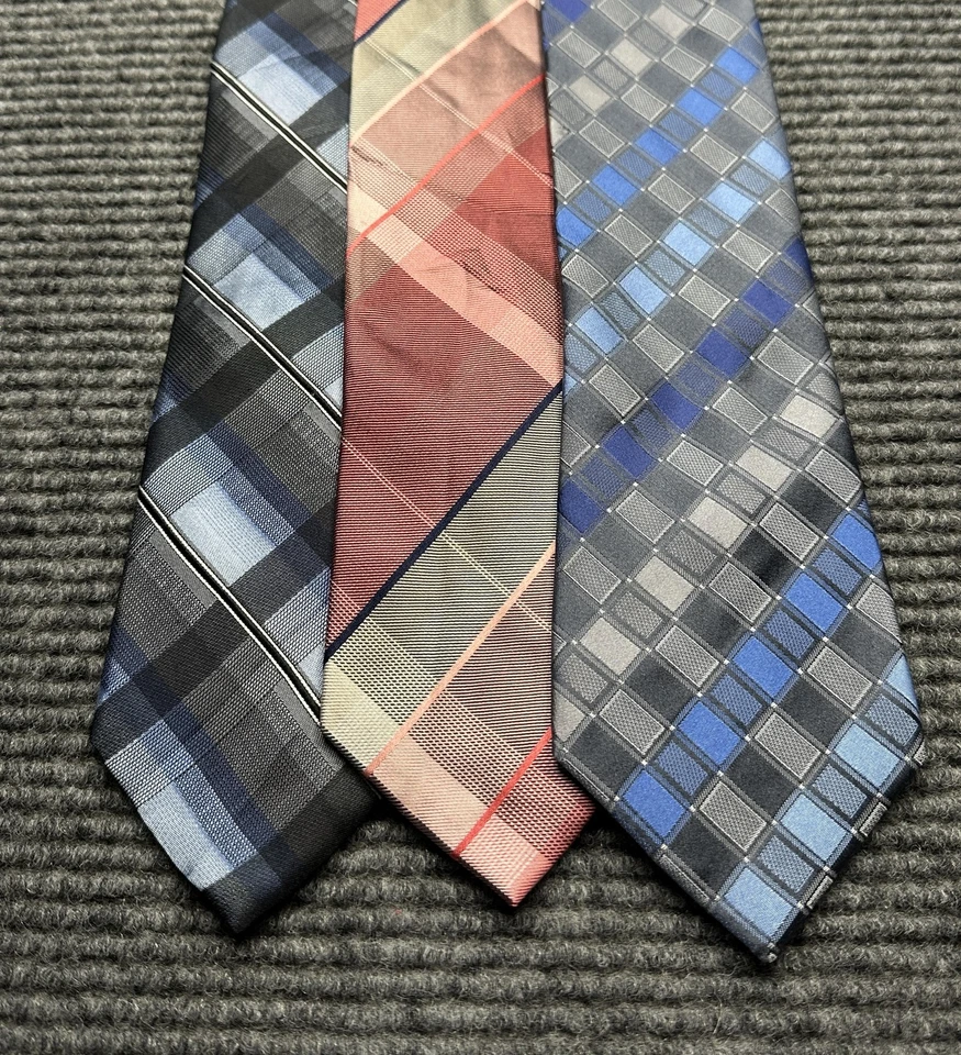Lote de 3 gravatas masculinas Kenneth Cole azul cinza rosa xadrez reação longa seda - Imagem 1 de 4