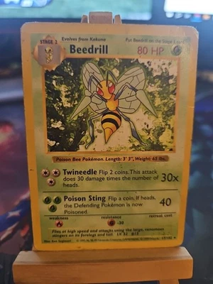 Beedrill Shadowless Base Set 17/102 WOTC 1999 Pokémon Card DMG - Image 1 of 4