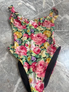 WEWOREWHAT One piece Floral Swimsuit NWOT sz small - Picture 1 of 8