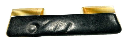 1962-1967 GM Chevy Buick Oldsmobile descanso de braço e suporte preto fabricante de equipamento original 4782299 - Imagem 1 de 4