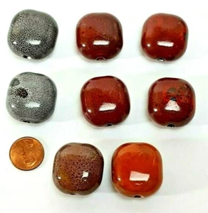 Menge 8 Keramik Perlen Schwarz Rot Lila Orange Erdton Quadrat Lose LR-CB4 - Bild 1 von 3
