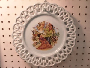China Legend / Fairy Tale Scene Decorative Collector Plate - Picture 1 of 4