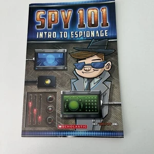 “Spy 101 Intro To Espionage” By Trev “Super spy” King Book By Scholastic - Foto 1 di 5