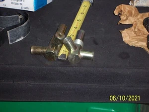 Ford Water Outlets 3 1/2",3" Long,(Both For 5.85)NOS - Bild 1 von 1