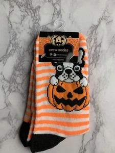 NEW in Package Kids Orange & White Halloween Pug/Pumpkin Crew Socks, Sizes 7-2 - Picture 1 of 3