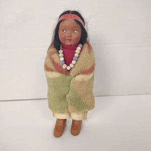 Vintage "Bully Good" Skookum Indianer Puppe - Wolldecke, Perlenkette, 50er Jahre - Bild 1 von 9
