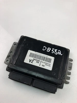 Centralina motore CHEVROLET LACETTI J200 ECU 96422396 27267490 - Immagine 1 di 4