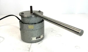 Universal Electric Co. 3390 Overhead Stirrer Motor – Laboratory Mixing Drive - Picture 1 of 7