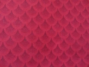 ROSSO BRILLANTE CON MAZZI DI FIORI TESSUTO COTONE 3 IARDE - Foto 1 di 3