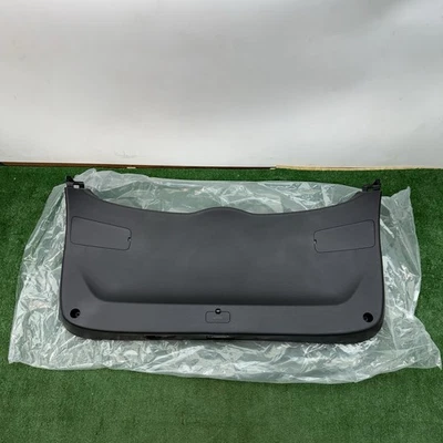 Hyundai Tucson 2016-2021 puerta levadiza interior moldura panel inferior 81750D3000TRY Foto 1 de 4