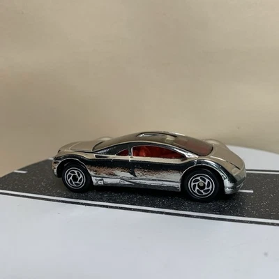 Audi Avus Quattro 1996 Matchbox #12 concept car cromado con interior rojo 1:64 casi nuevo Foto 1 de 4