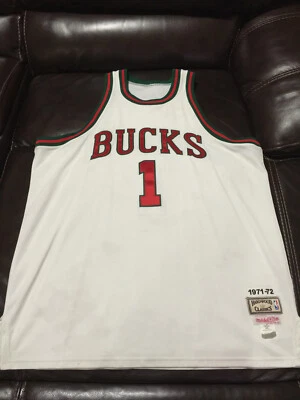 Oscar Robertson Milwaukee Bucks RARE Authentic Mitchell Ness jersey sz 52 2XL - Image 1 of 4
